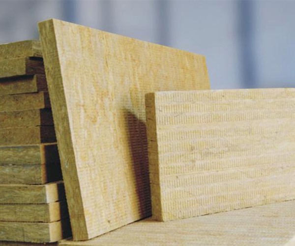 巖棉復合板保溫與防火性能優越